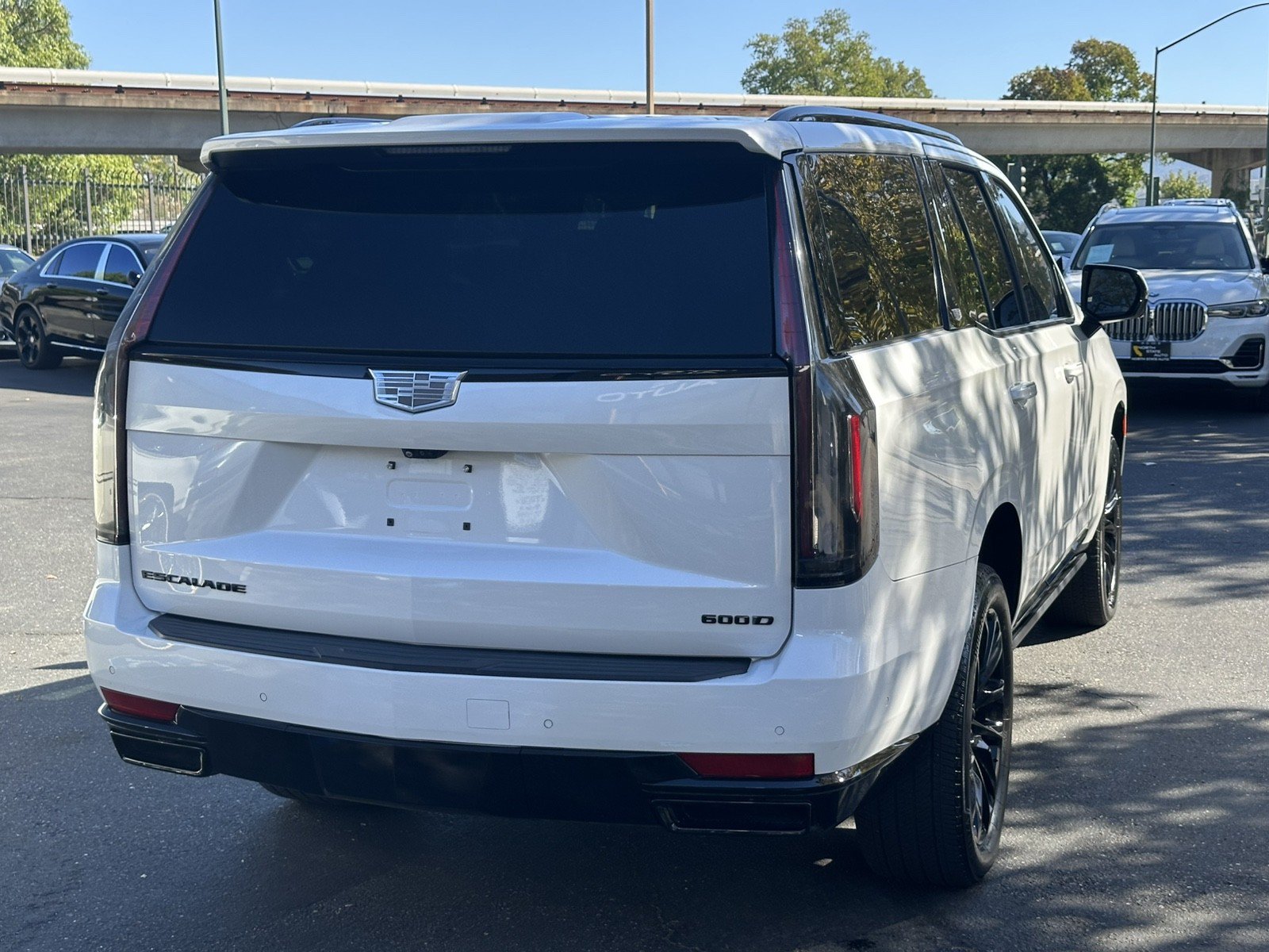 Used 2021 Cadillac Escalade Sport Platinum w/ LPO, ONYX Package AWD/4WD image 8