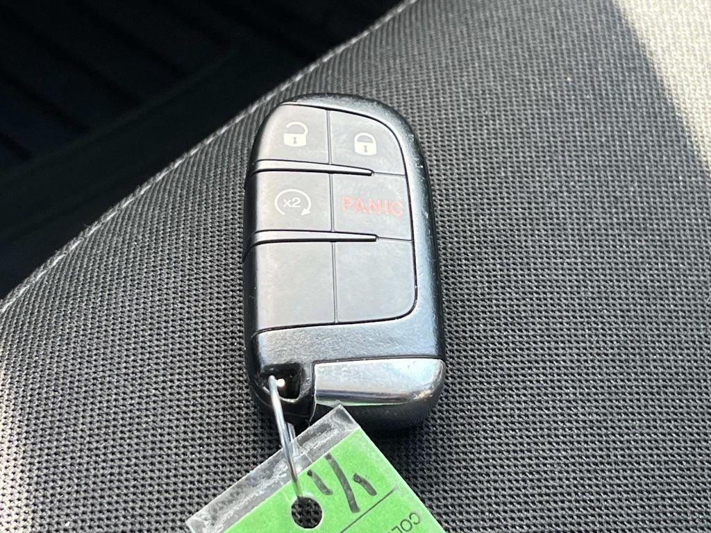 Used 2023 Jeep Renegade Latitude AWD/4WD image 33