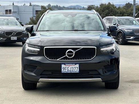 Used 2022 Volvo XC40 T5 Momentum image 8