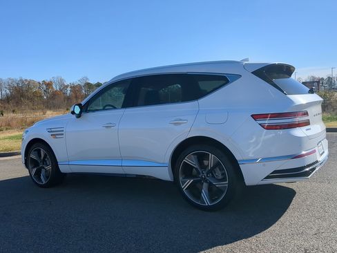 Certified 2025 Genesis GV80 3.5T Prestige image 6