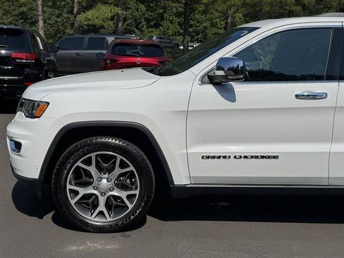 Used 2021 Jeep Grand Cherokee Limited w/ Luxury Group II AWD/4WD image 2