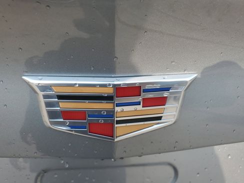 Used 2024 Cadillac XT4 Premium Luxury image 17