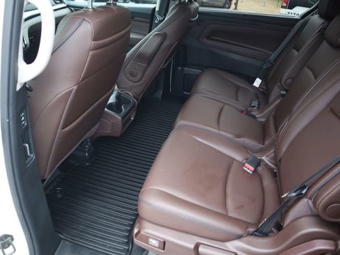 Used 2025 Honda Odyssey Touring image 11