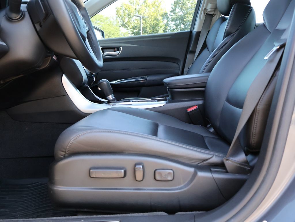 Used 2019 Acura TLX FWD image 30