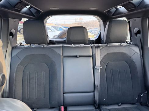 Used 2023 Land Rover Defender 110 V8 image 16