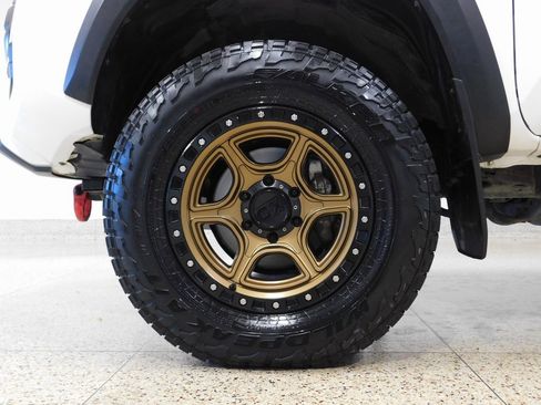 Used 2019 Toyota Tacoma TRD Pro image 25