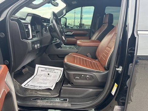 Used 2024 GMC Sierra 3500 Denali Ultimate image 12