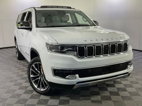 Used 2024 Jeep Wagoneer L Series III w/ Premium Group I AWD/4WD image 38