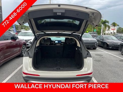 Used 2023 Lincoln Corsair FWD image 6