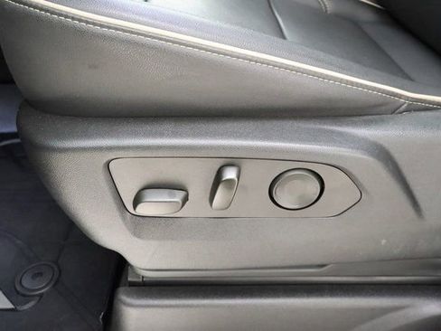 Used 2022 Chevrolet Tahoe Premier w/ Premium Package image 9