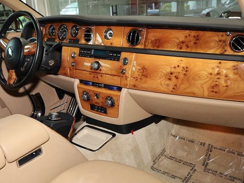 Used 2010 Rolls-Royce Phantom Coupe RWD image 25