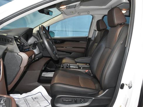 Used 2025 Honda Odyssey Elite image 7