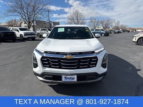 Used 2025 Chevrolet Equinox LT AWD/4WD image 2