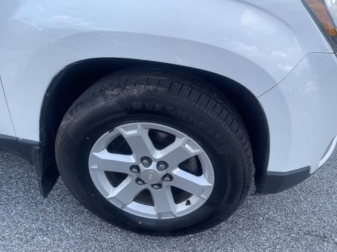 Used 2016 GMC Acadia SLE FWD image 28