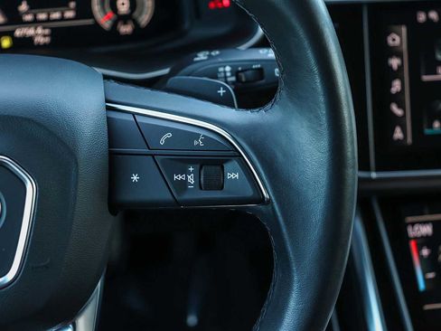 Used 2023 Audi Q7 2.0T Premium w/ Convenience Package image 21