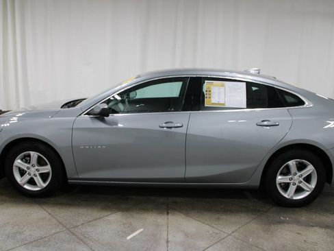 Used 2024 Chevrolet Malibu LT FWD image 5