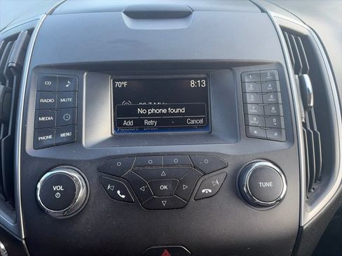 Used 2018 Ford Edge SE FWD image 20