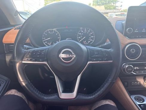 Used 2024 Nissan Sentra SV w/ SV Premium Package FWD image 9