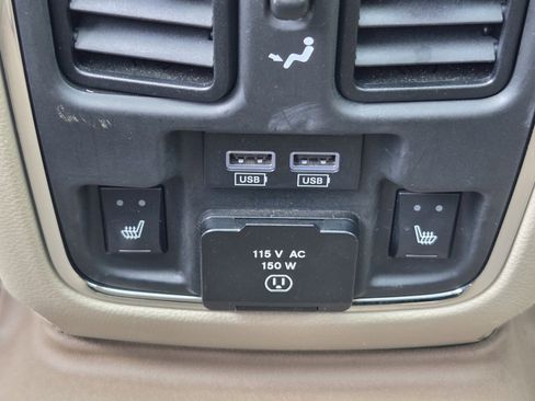 Used 2014 Jeep Grand Cherokee Overland image 11