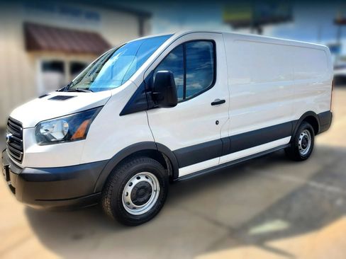 Used 2015 Ford Transit 150 130 Low Roof RWD image 5