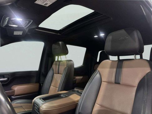 Used 2021 Chevrolet Silverado 1500 High Country w/ Technology Package image 18