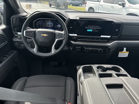 Certified 2026 Chevrolet Silverado 1500 LT RWD image 24
