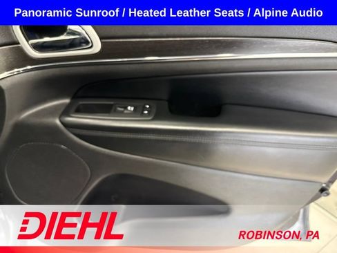 Used 2018 Jeep Grand Cherokee Limited AWD/4WD image 16