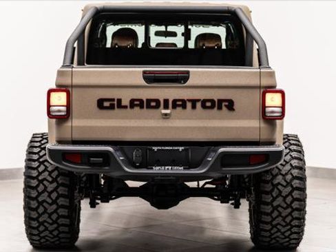 Used 2026 Jeep Gladiator Sport AWD/4WD image 9