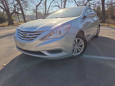 Used 2011 Hyundai Sonata GLS FWD image 1