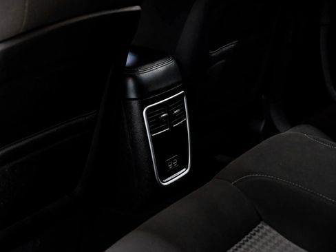 Used 2023 Dodge Charger Scat Pack w/ Technology Group RWD image 46