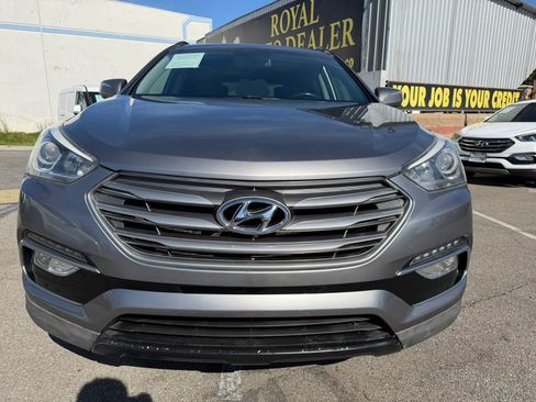 Used 2017 Hyundai Santa Fe Sport FWD image 2