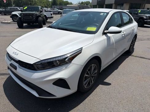 Used 2023 Kia Forte LXS FWD image 7