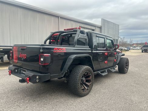 Used 2021 Jeep Gladiator Overland image 3