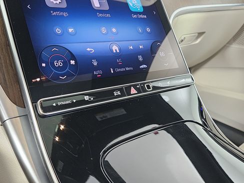 Used 2025 Mercedes-Benz C 300 Sedan image 31