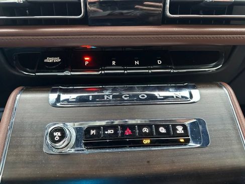 Used 2025 Lincoln Aviator Reserve w/ Equipment Group 201A AWD/4WD image 42
