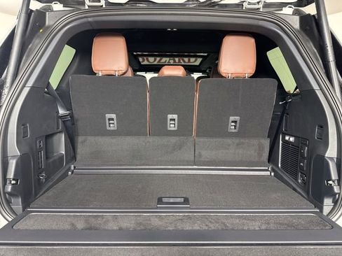 New 2025 Lincoln Navigator Reserve image 26