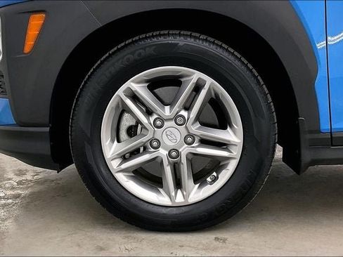 Used 2021 Hyundai Kona SE AWD/4WD image 10
