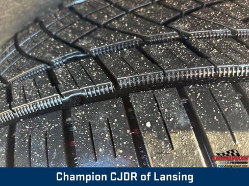 Used 2018 Jeep Grand Cherokee SRT image 7