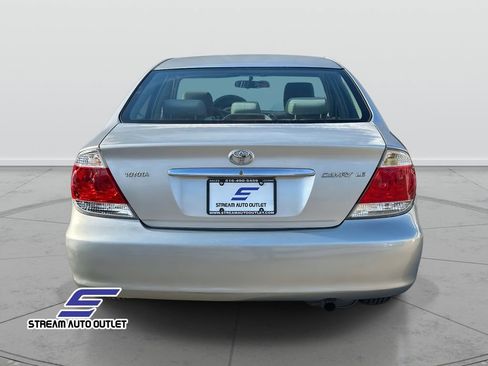 Used 2005 Toyota Camry LE image 3