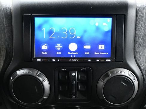 Used 2016 Jeep Wrangler Unlimited Sport AWD/4WD image 19