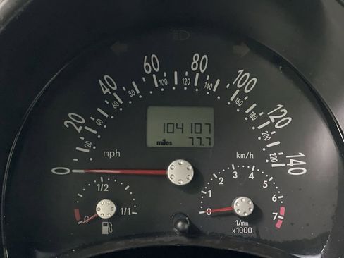 Used 2005 Volkswagen Beetle GLS image 18