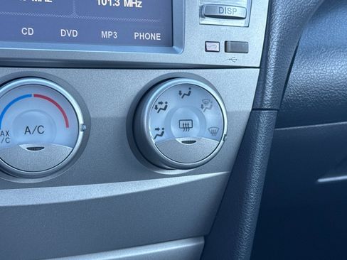 Used 2011 Toyota Camry SE image 28