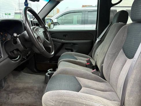 Used 2004 Chevrolet Avalanche image 9