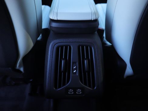 Used 2026 BMW X1 xDrive28i w/ Technology Package image 23