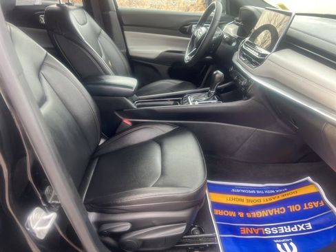 Used 2024 Jeep Compass Limited image 10