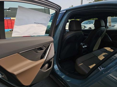 Used 2026 BMW i5 eDrive40 image 18