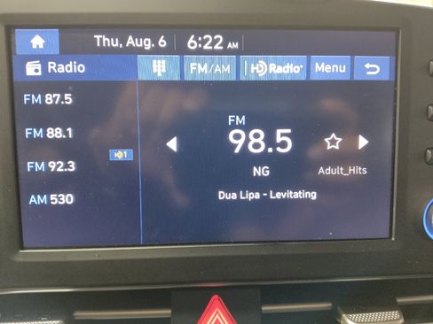 Used 2025 Hyundai Elantra SE FWD image 25