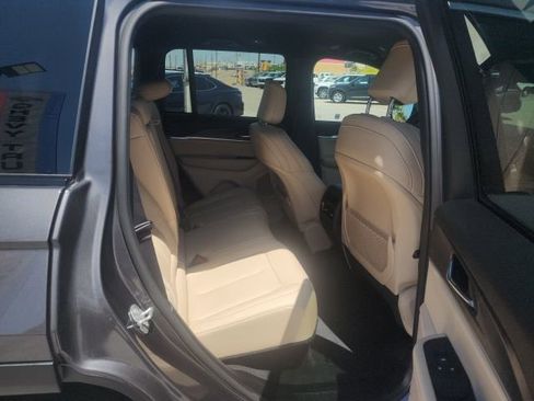 Used 2024 Jeep Grand Cherokee Limited image 24