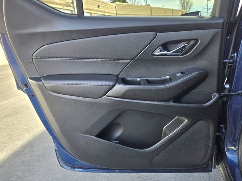 Used 2023 Chevrolet Traverse LT image 33