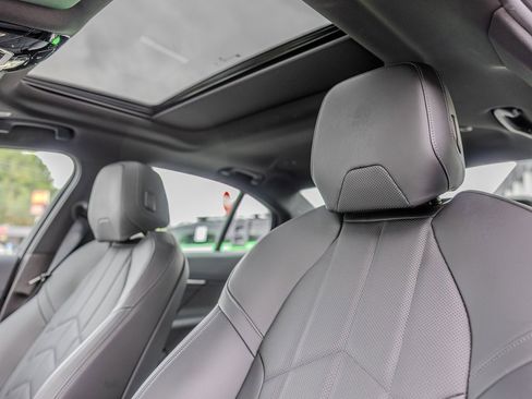 Used 2025 BMW 530i w/ Premium Package image 18